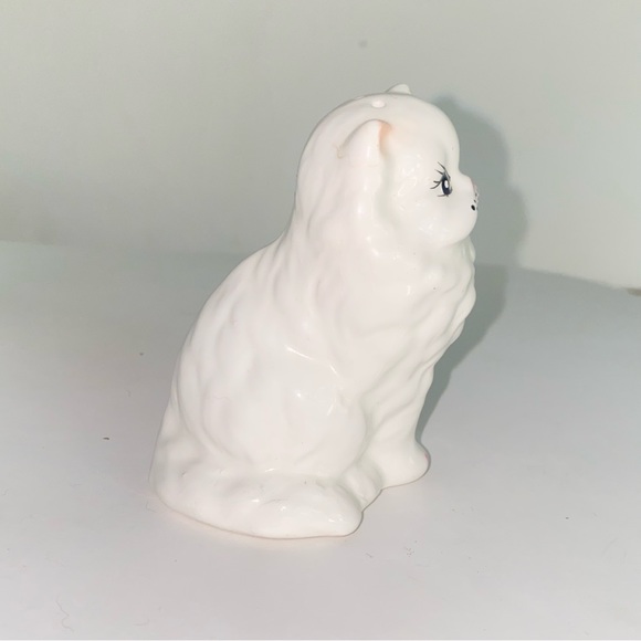 Vintage White Persian Cat Salt & Pepper Shaker Set - Picture 6 of 15